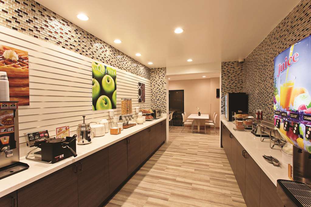 La Quinta By Wyndham Pomona